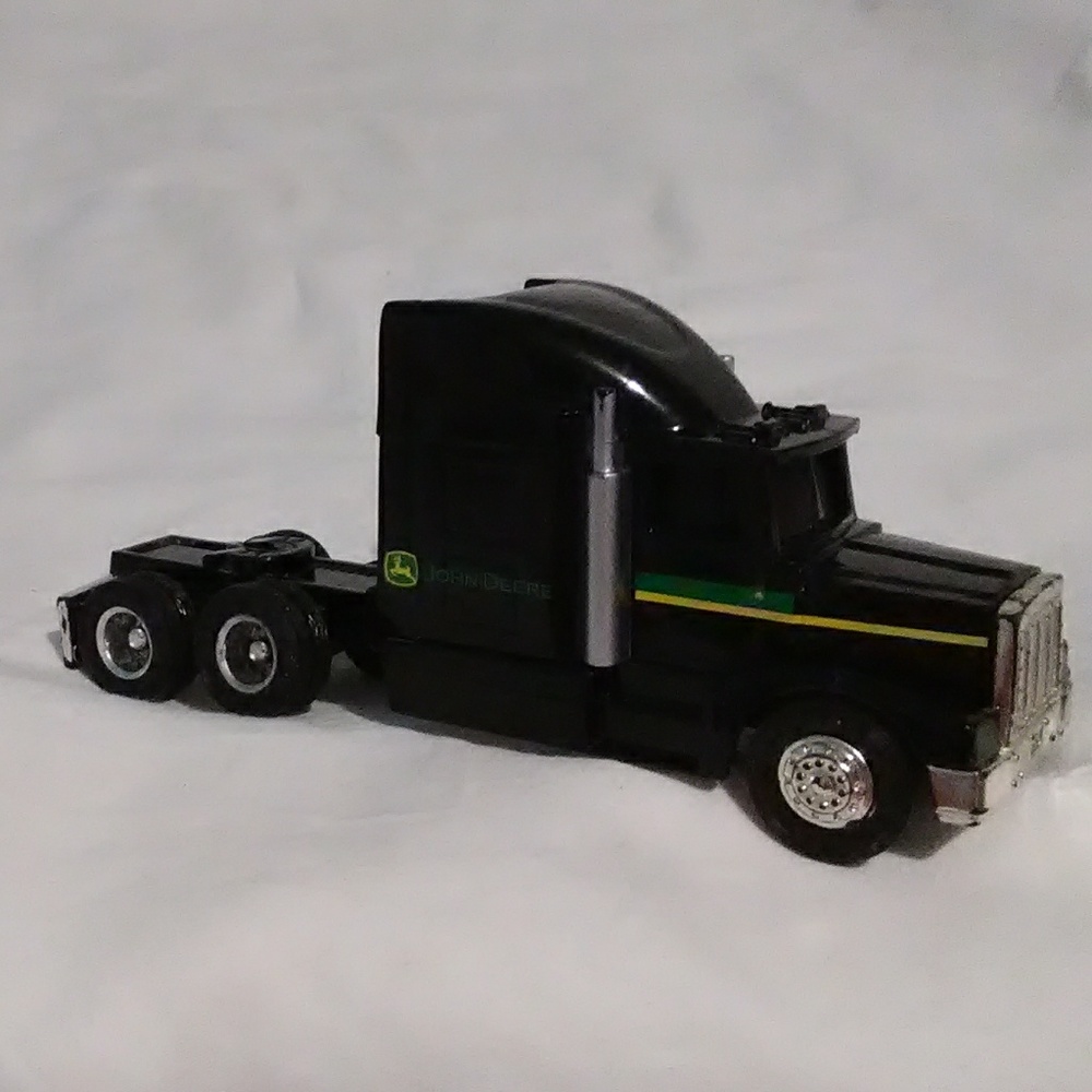 SALE!! Ertl John Deere Die Cast Mini Rig